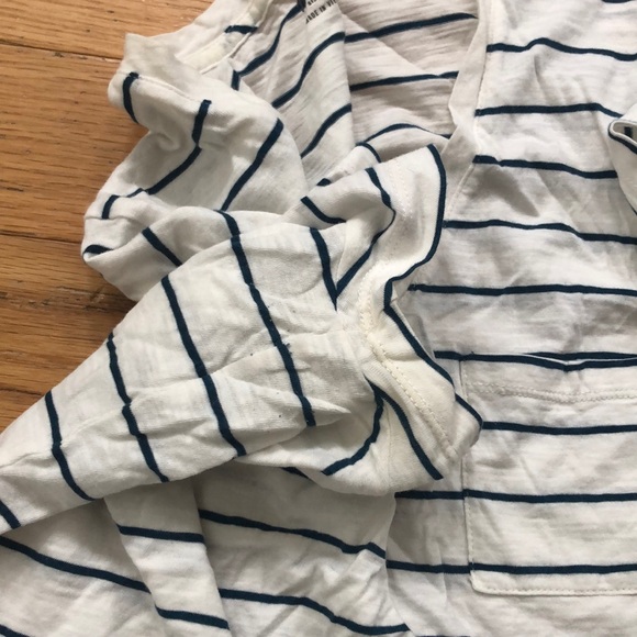 Madewell Whisper Cotton V-Neck w/ Pocket - Grey / Blue Thin Stripes - Picture 8 of 16